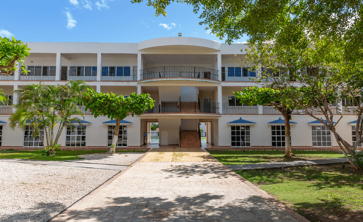 colegio st. johns campus cancun