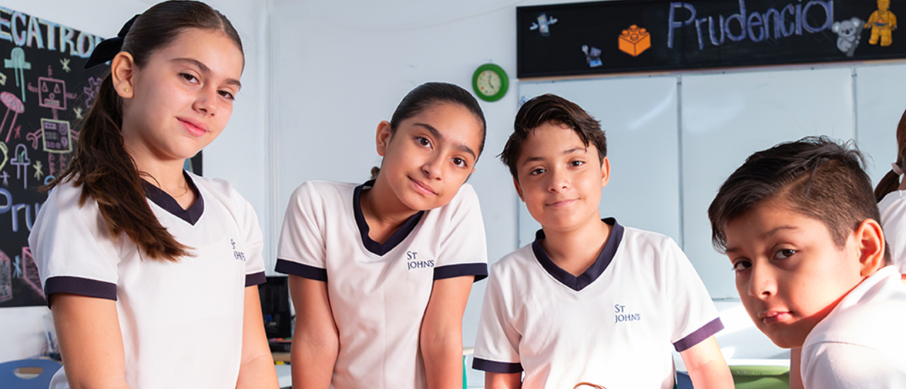 alumnos de primaria del colegio st. johns
