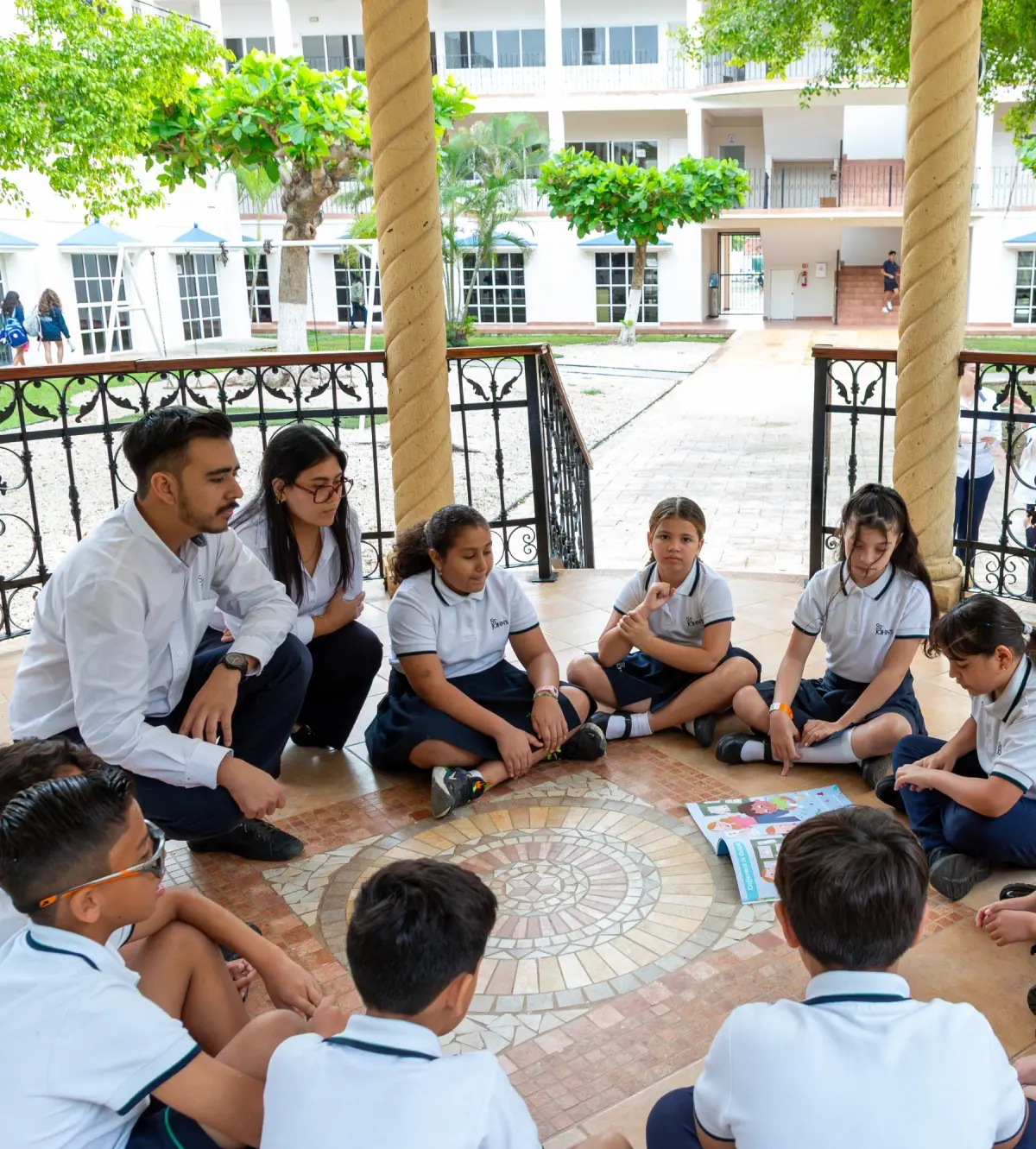 alumnos en una sesión de convivencia